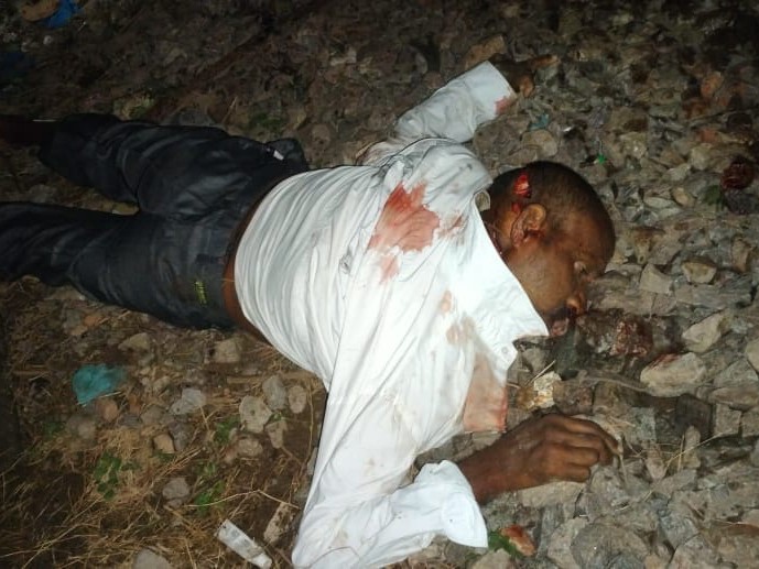 రైలు ఢీకొని వ్యక్తి మృతి