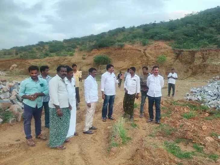 నూతన భవన నిర్మాణాలకు స్థల పరిశీలన