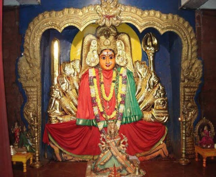 భద్రకాళి అమ్మవారి ప్రత్యేక అలంకరణ
