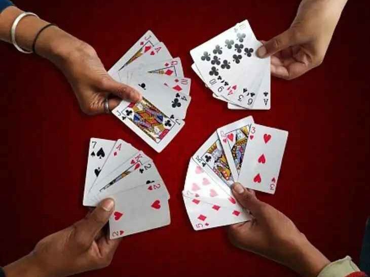 ఖమ్మంలో పేకాట స్థావరంపై దాడి