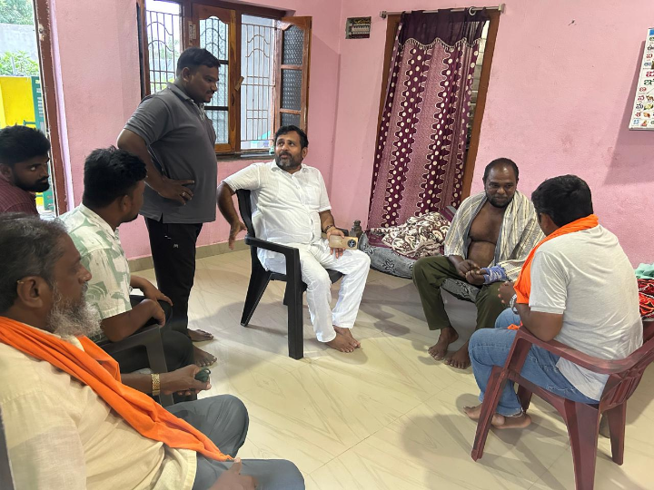 సయ్యద్ బేగ్‌ని పరామర్శించిన BRS పార్టీ నాయకులు