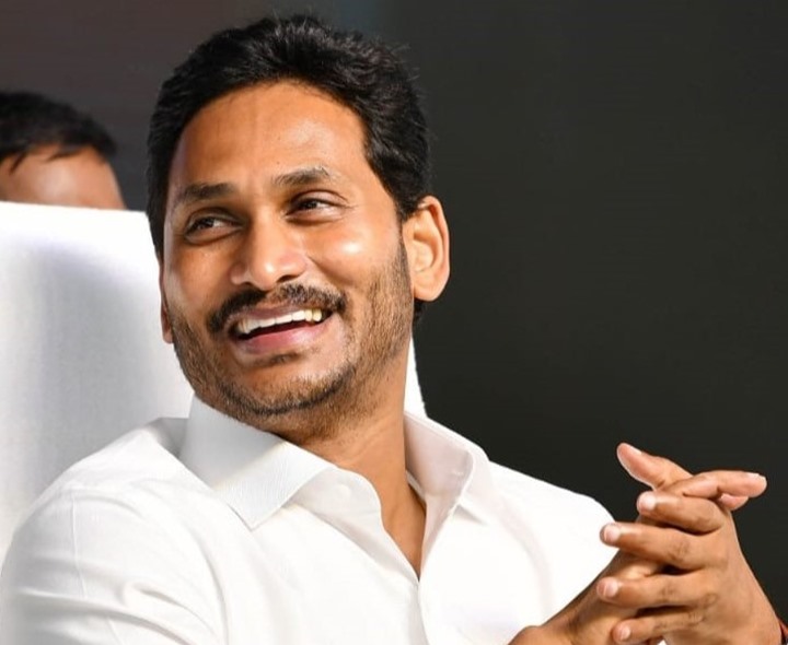 ఆయన సేవలు చిరస్మరణీయం: జగన్