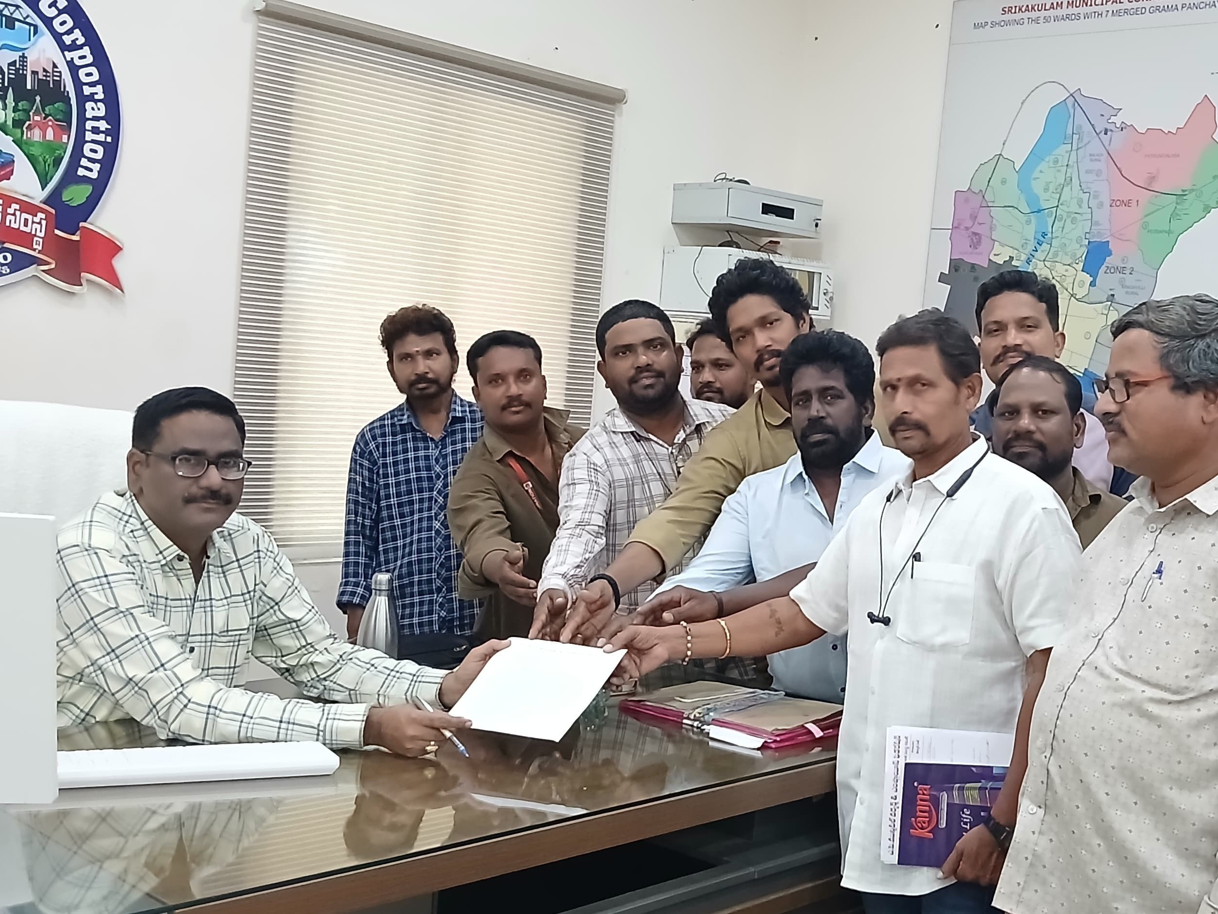 ‘మున్సిపల్ కార్మికుల సమస్యలు పరిష్కరించాలి’
