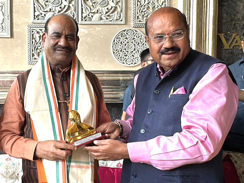 లోకసభ స్పీకర్ ఓంబిర్లాను కలిసిన  పీసీ రాయలు