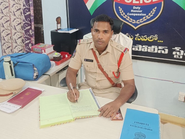 సిర్పూర్( టీ)నూతన SIగా సురేష్ బాధ్యతలు స్వీకరణ
