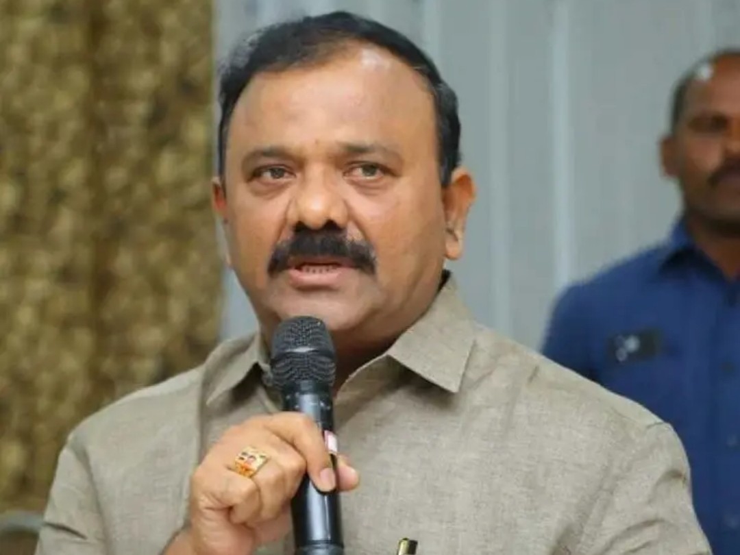 గురజాలలో రెవెన్యూ సమస్యలపై యరపతినేని దృష్టి
