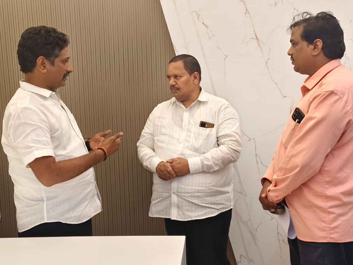 హౌసింగ్ డీఈగా బాధ్యతలు స్వీకరించిన శేఖర్