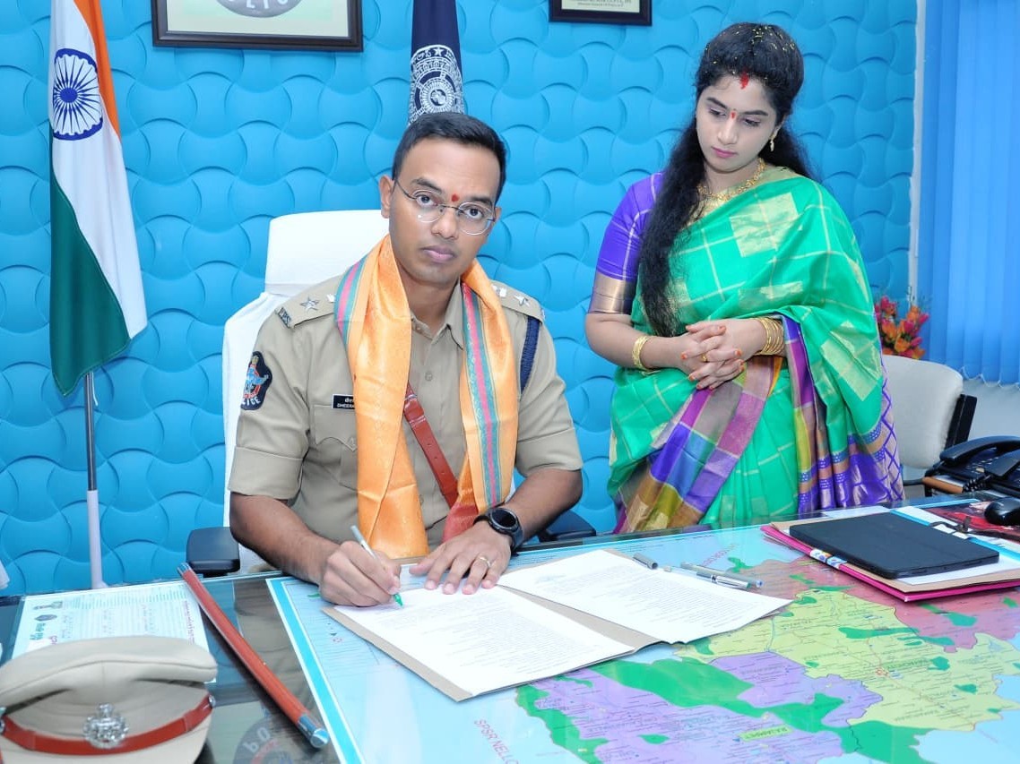 జిల్లా నూతన ఎస్పీగా బాధ్యతలు స్వీకరించిన SP