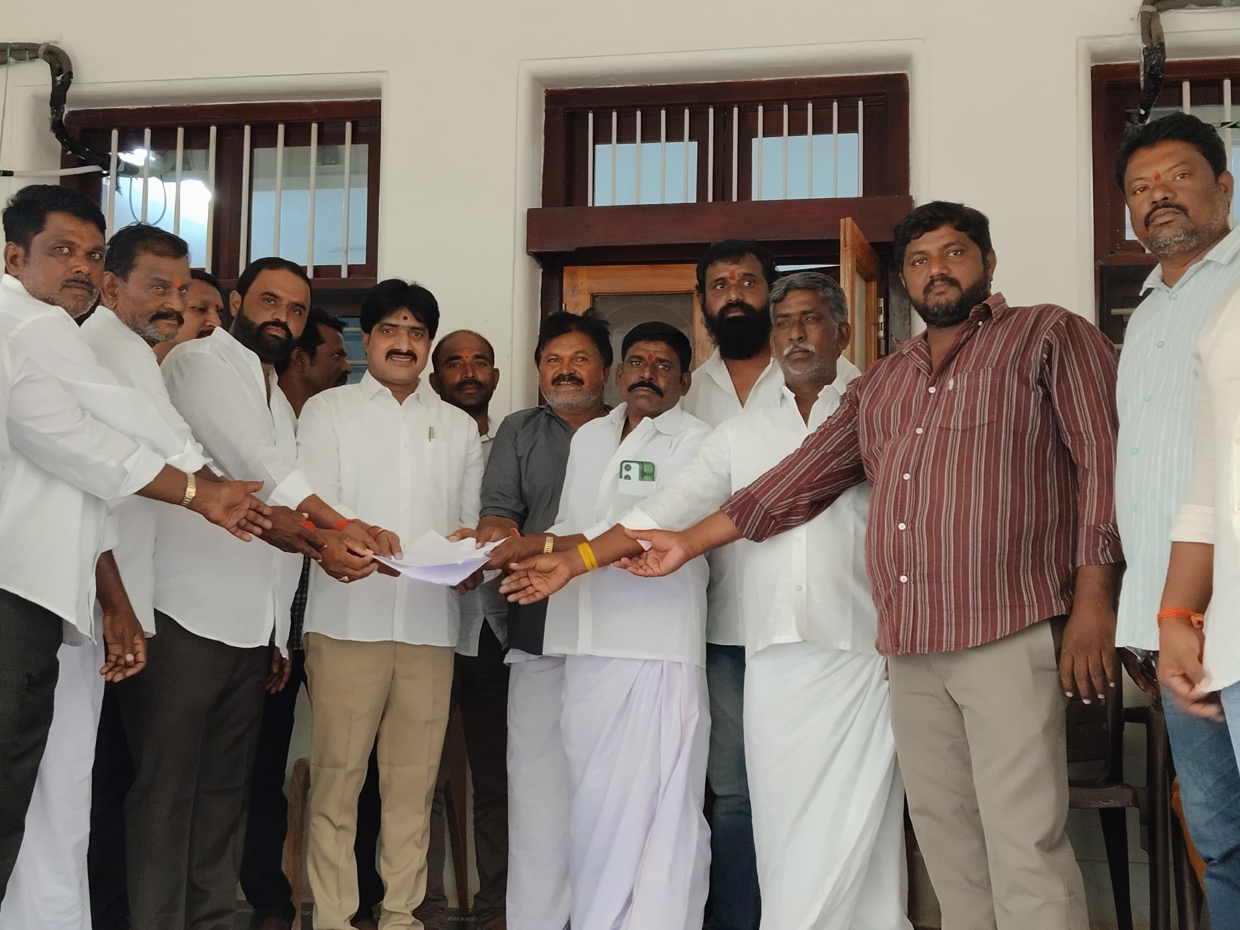 ‘ఆలయం వద్ద అండర్ పాస్ నిర్మించాలి’