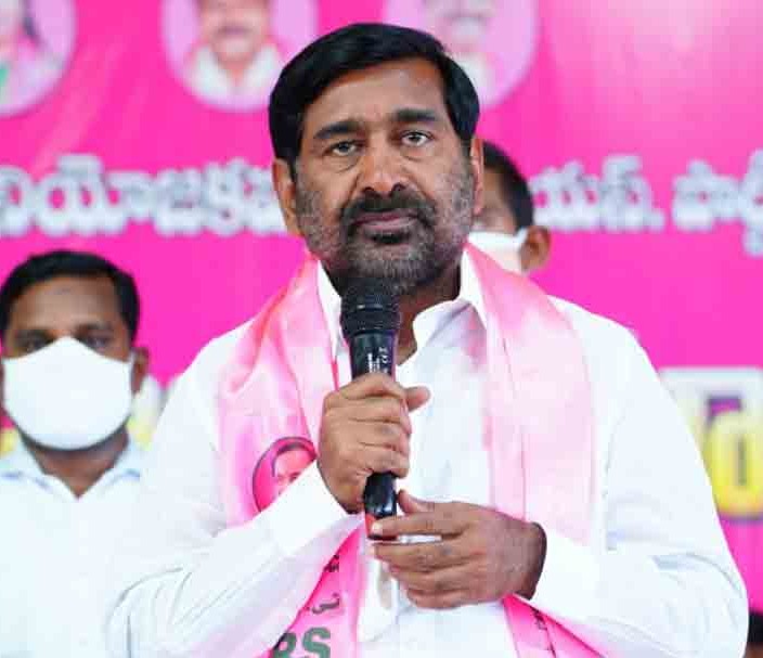 వారిని చూసి ప్రజలు నవ్వుకుంటున్నారు: జగదీష్ రెడ్డి