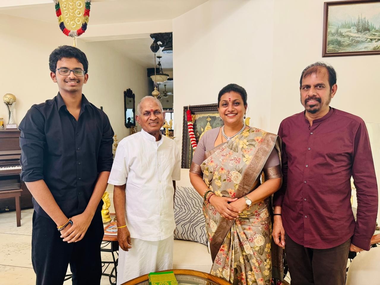 సంగీత దర్శకుడు ఇళయ రాజాను కలిసిన రోజా