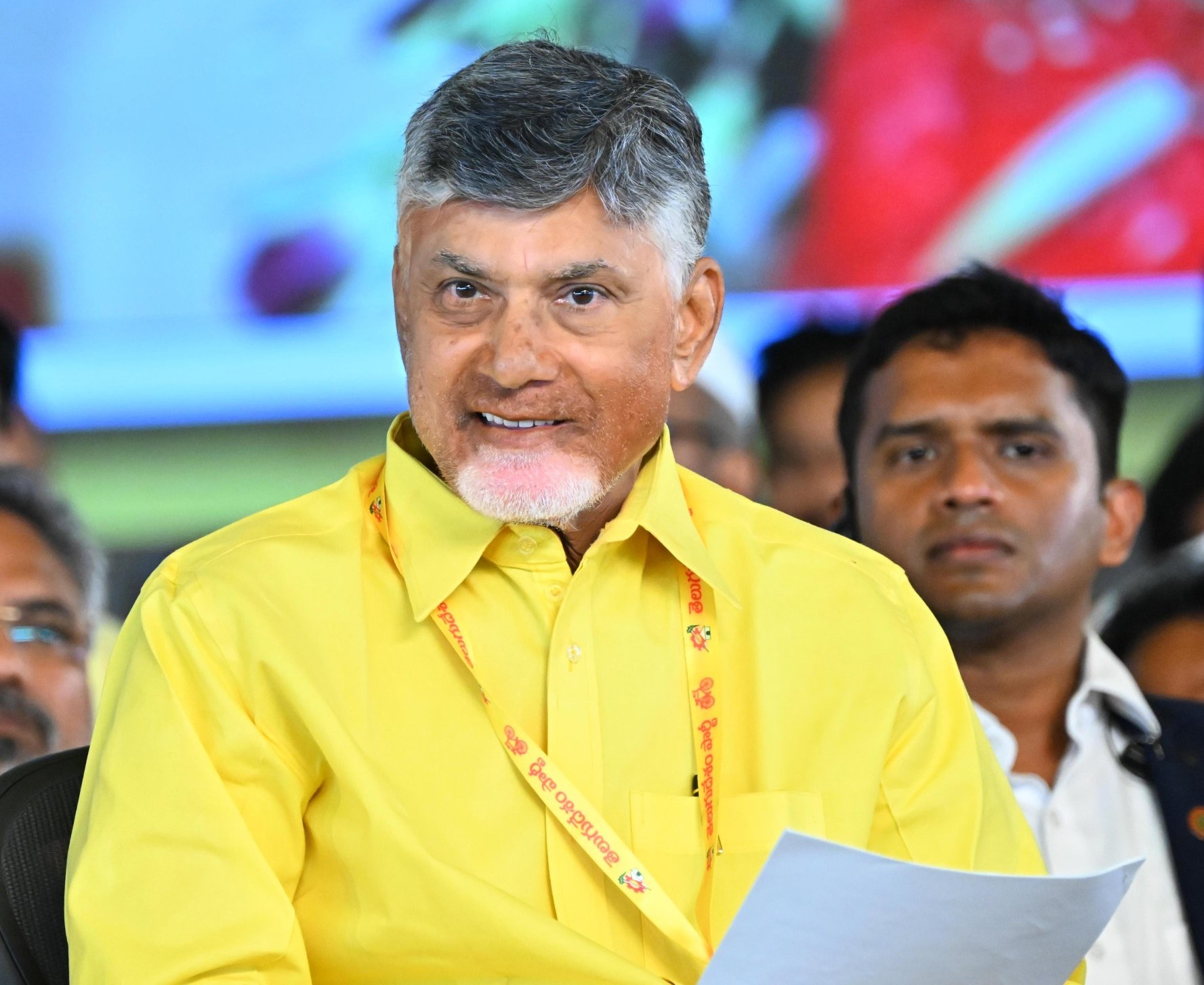 ‘విద్యా రుణాలపై త్వరలో పథకం తీసుకువస్తాం’