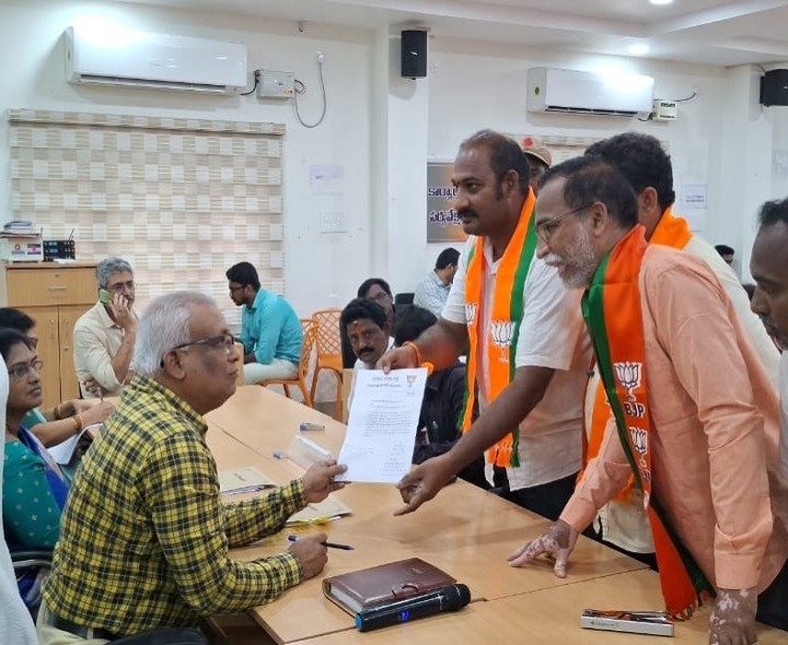 స్థానిక సంస్థల ఎన్నికలు నిర్వహించాలని వినతి