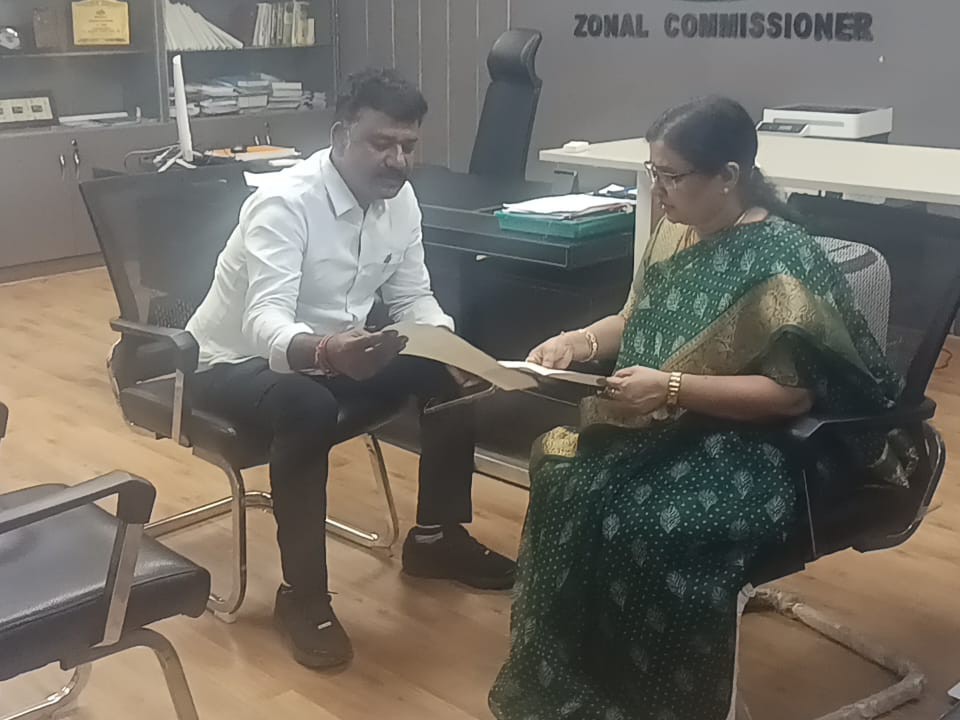 ఆడపడుచులకు ఆత్మగౌరవ ప్రతీక బతుకమ్మ: నర్సింహారెడ్డి