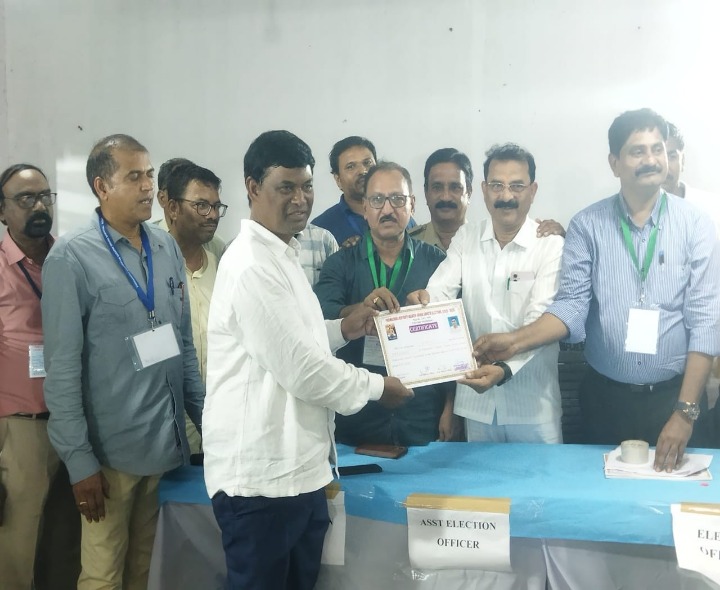 పద్మశాలి వసతి గృహం అధ్యక్షుడిగా యాదగిరి