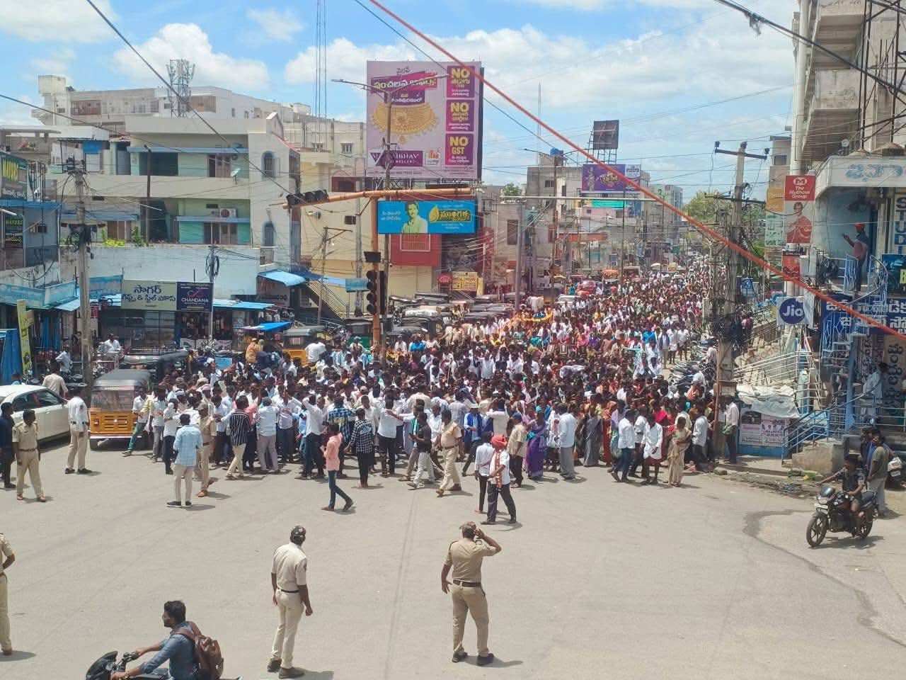 SAVE RDT.. వేల మందితో కిక్కిరిసిన అనంతపురం