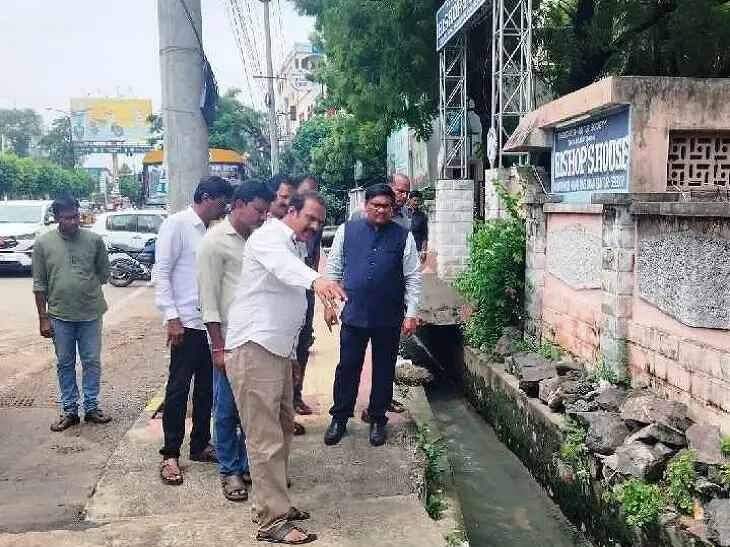 ‘గుంటూరులో డ్రైనేజీ ఆక్రమణలు తొలగించండి’