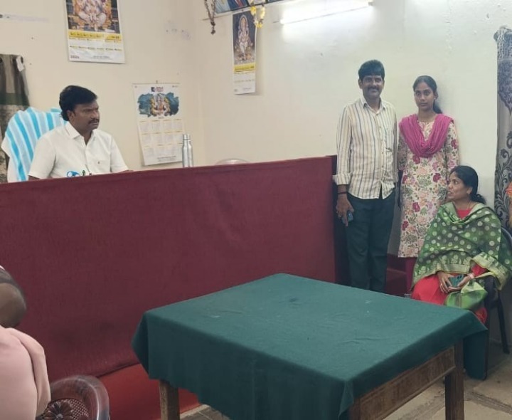 నలుగురు గుడుంబా విక్రయదారులను బైండోవర్