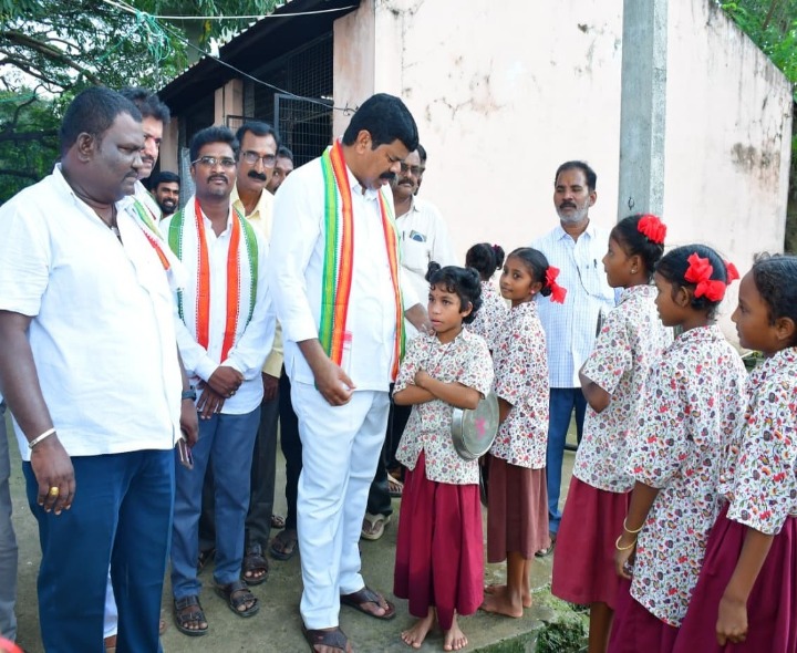 విద్యార్థులకు వసతి పౌష్టికాహారం అందించాలి: ఎమ్మెల్యే
