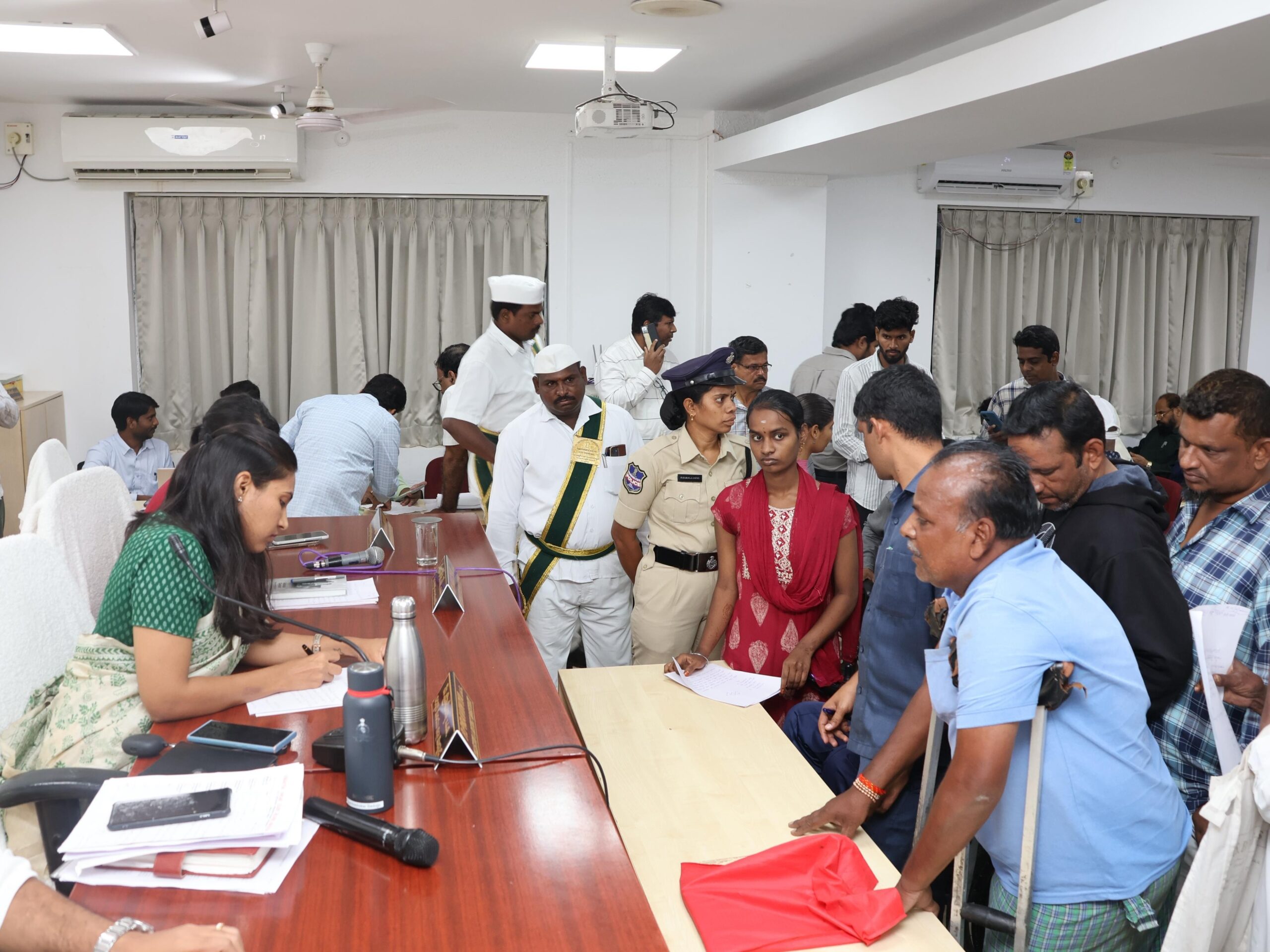 ‘ప్రజావాణి ఫిర్యాదులు వెంటనే పరిష్కరించాలి’