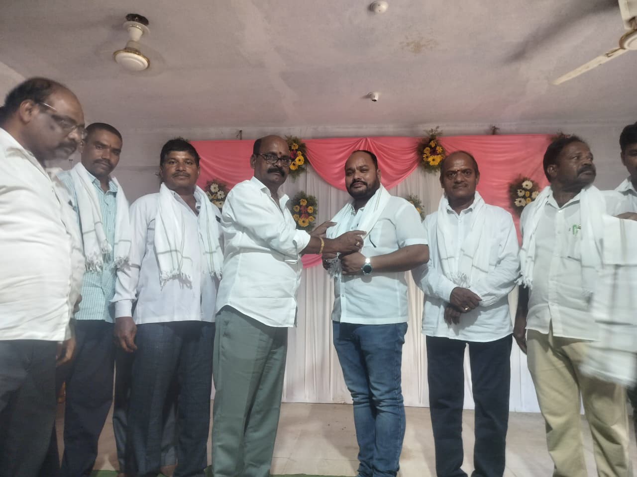 పద్మశాలి మండల అధ్యక్షుడుగా వేణుగోపాల్ ఎన్నిక