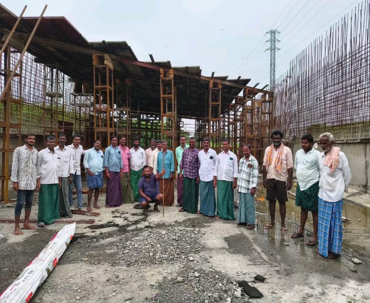 ‘అండర్ పాస్ ఎత్తు పెంచే వరకు పనులు నిలుపుదల చేయాలి’