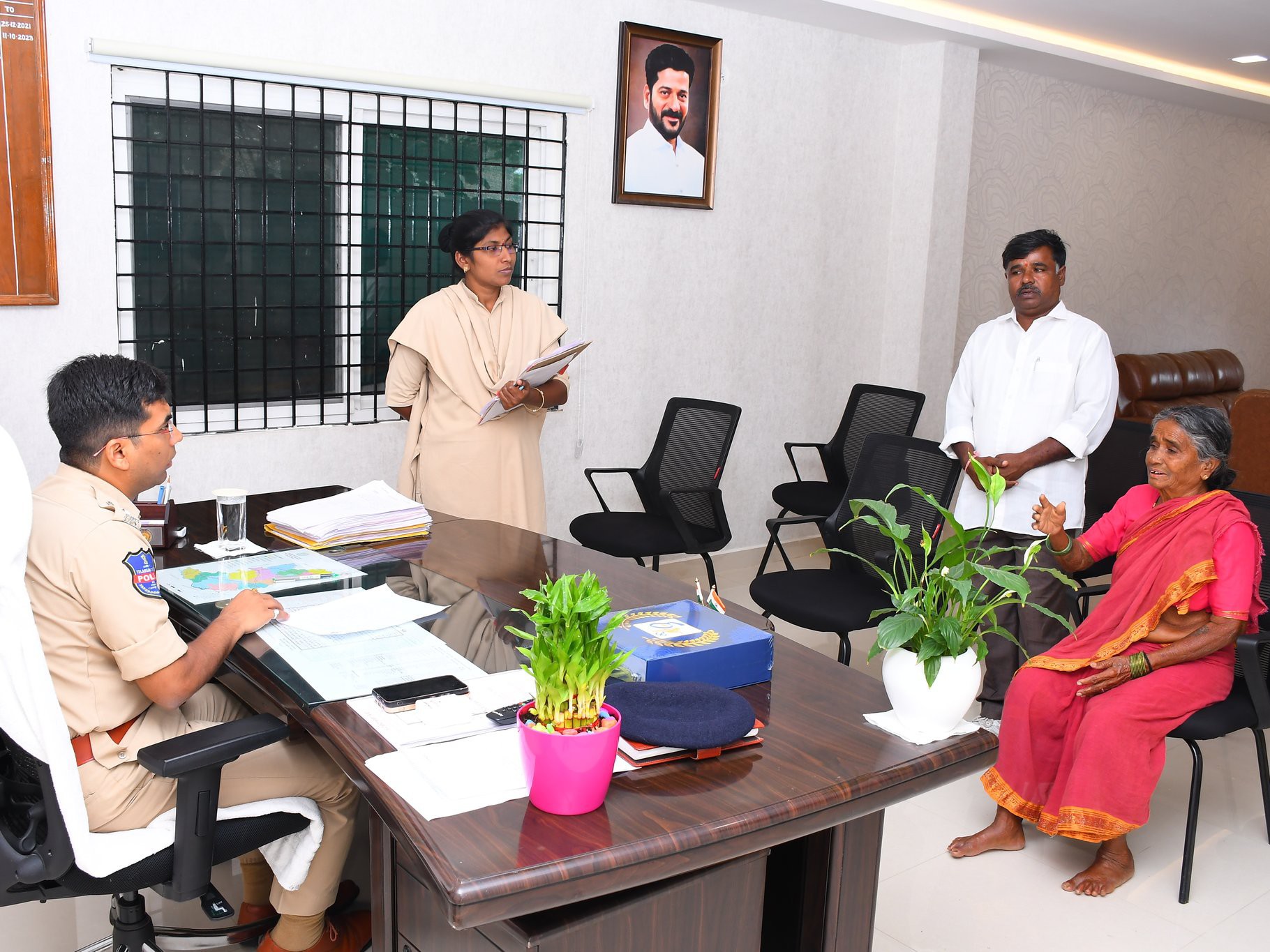 ‘ఫిర్యాదులను చట్ట ప్రకారం పరిశీలించాలి’