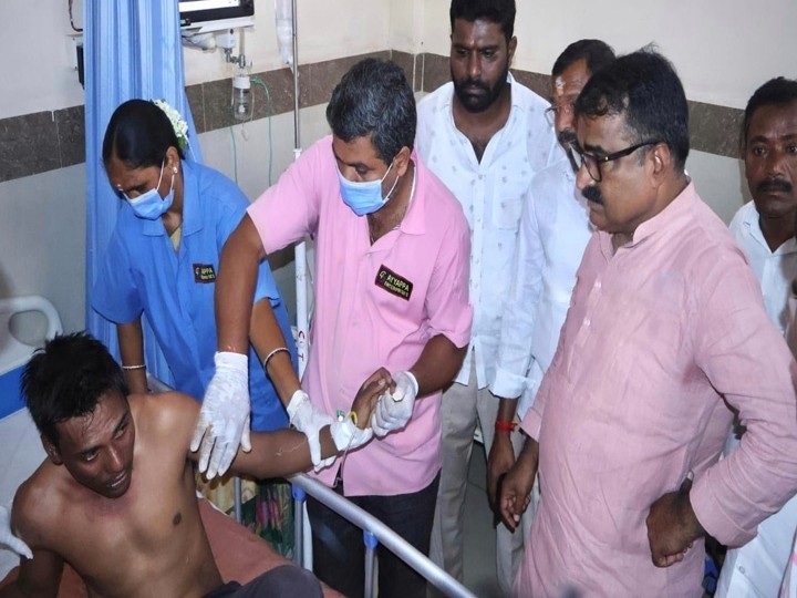 క్షతగాత్రులను పరామర్శించిన రాజిరెడ్డి