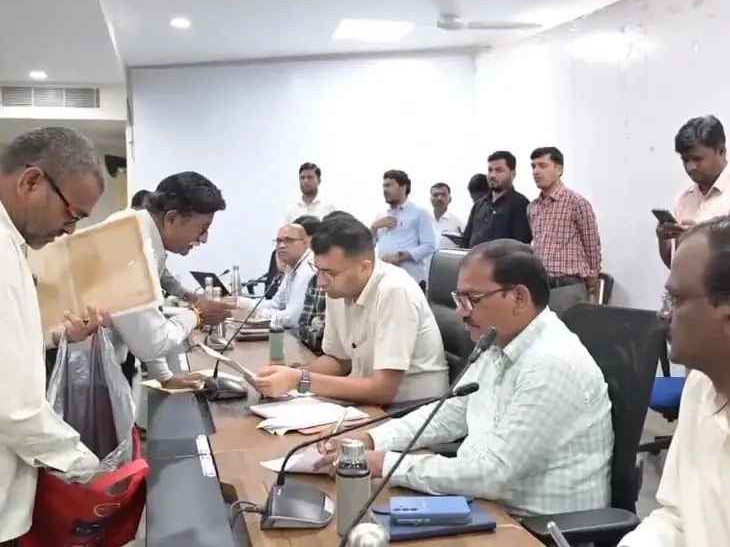 ప్రజావాణికి వచ్చే సమస్యలకు సత్వరంపరిష్కారం: కలెక్టర్