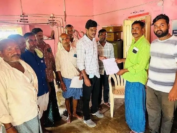 అక్రమ కట్టడాలపై  గ్రామపంచాయతీ కార్యదర్శికి ఫిర్యాదు