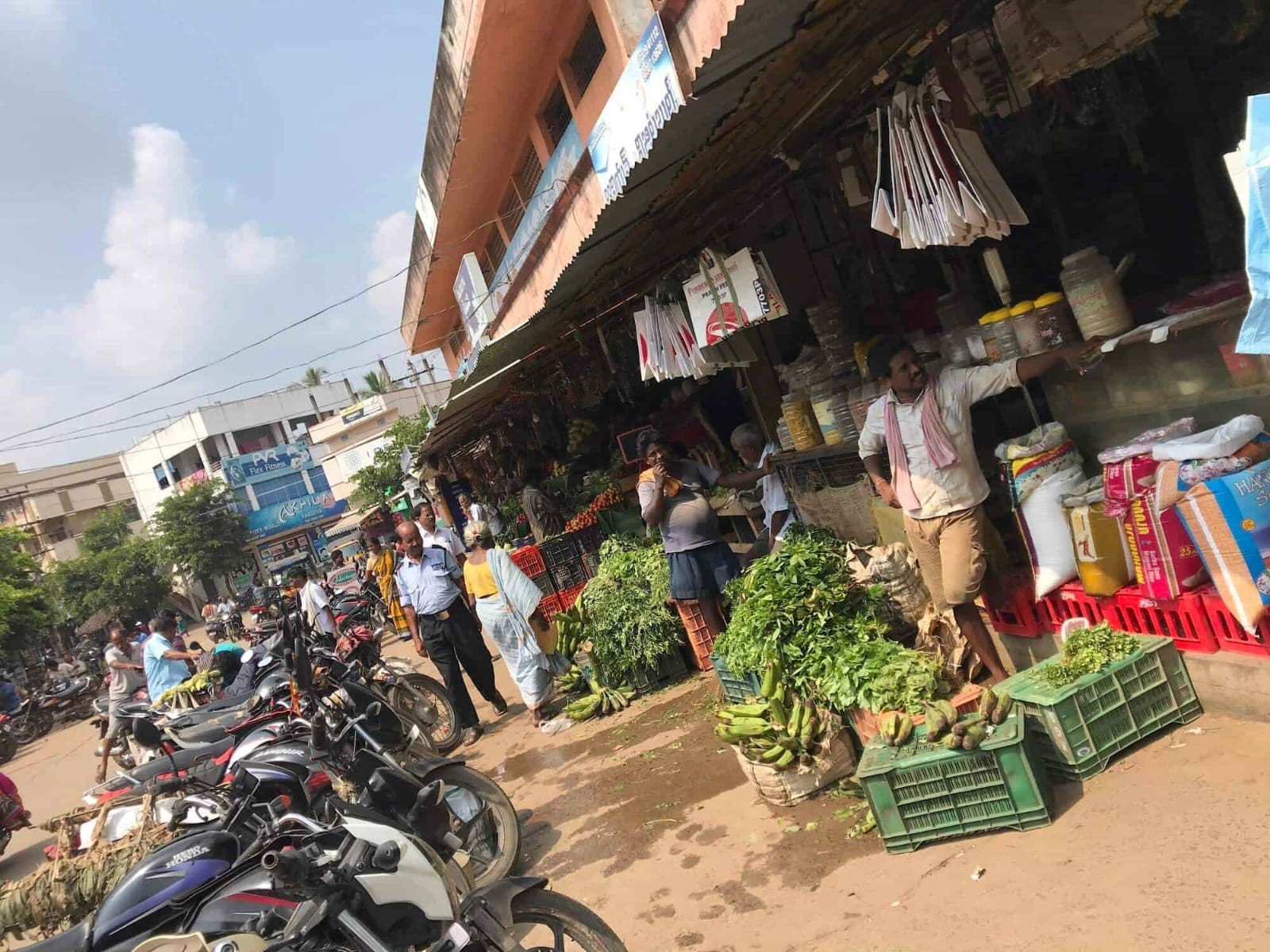నేడు రావులపాలెం రైతు బజార్‌కి సెలవు