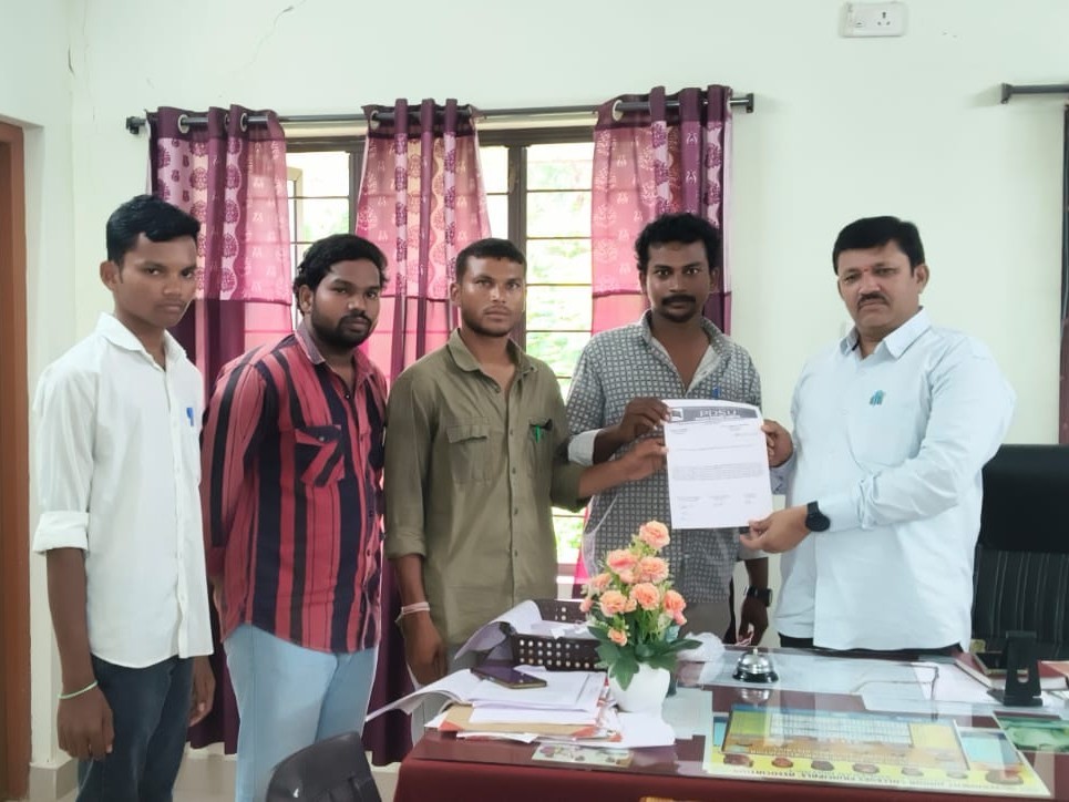 అనుమతులు లేని కళాశాలపై చర్యలు తీసుకోవాలి: PDSU