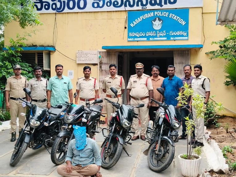 గుంతకల్లులో బైక్ చోరీ దొంగ అరెస్ట్