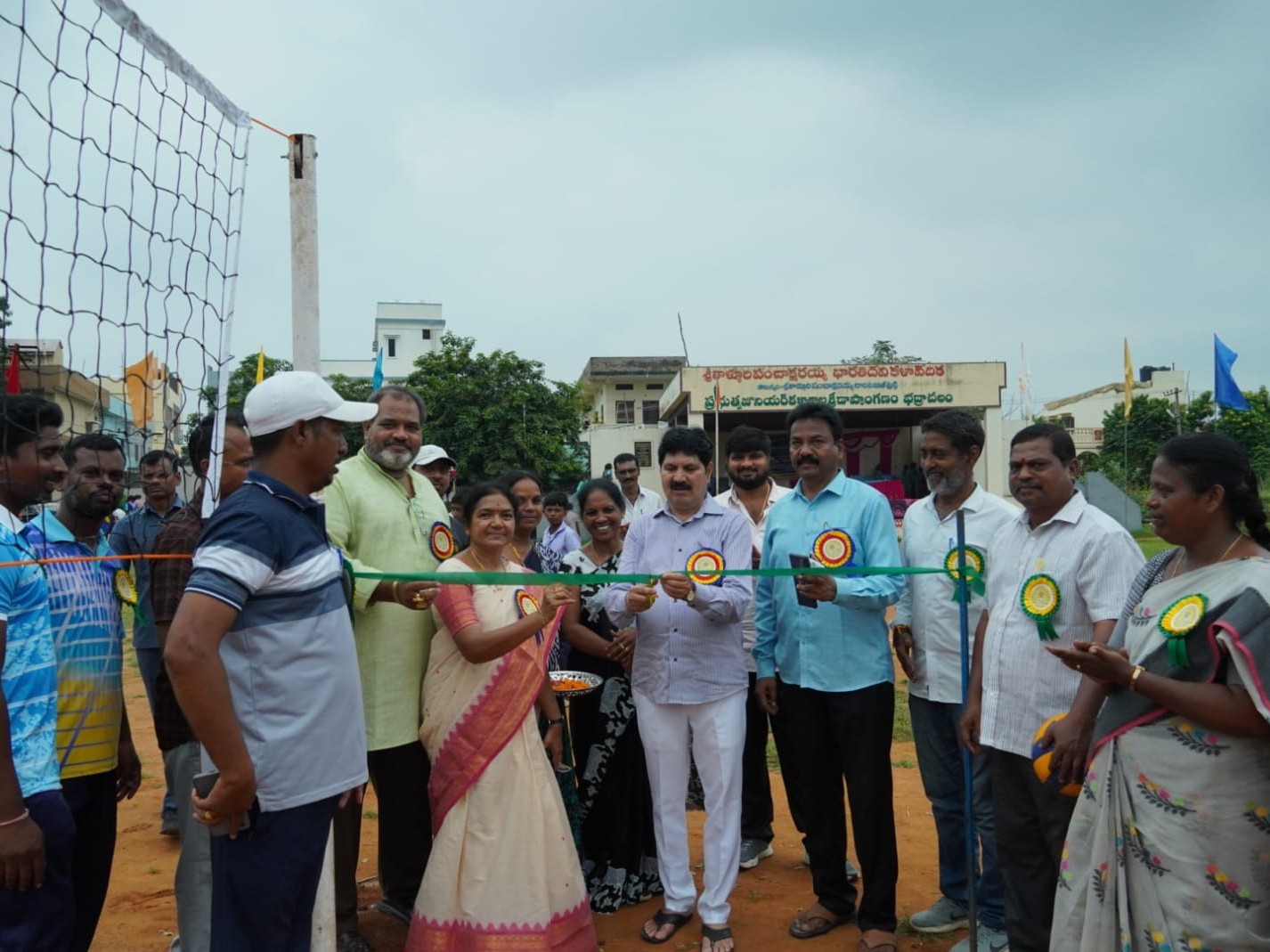 ‘విద్యార్థులు చదువుతోపాటు క్రీడల పట్ల ఆసక్తి ఉండాలి’
