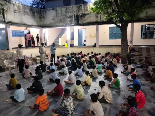‘చెడు అలవాట్లకు బానిస కావొద్దు’