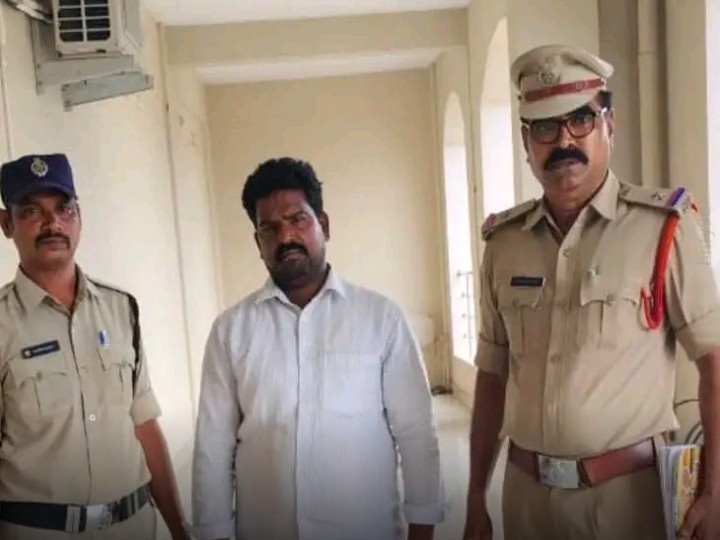 వేధింపులతో భార్య మృతి.. భర్తకు 7ఏళ్ల జైలు శిక్ష