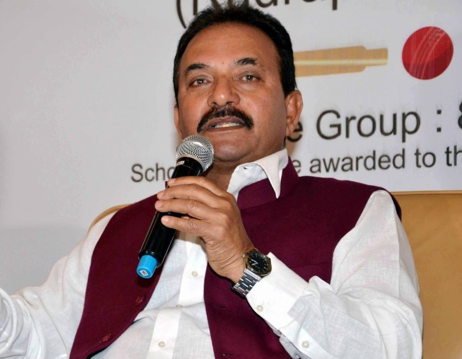 పాకిస్తాన్ క్రికెటర్ల సంస్కారం అలాంటిది: మాజీ క్రికెటర్