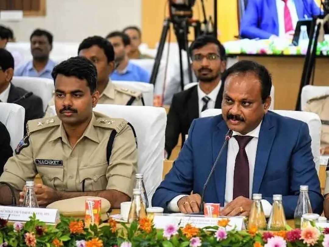 జిల్లా అభివృద్ధి మా లక్ష్యం : కలెక్టర్
