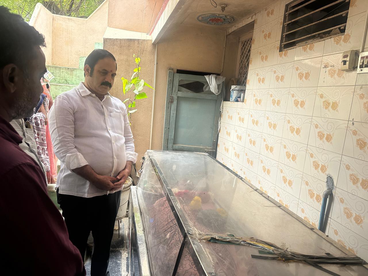 వైసీపీ నాయకుడు అకస్మాత్తుగా మృతి