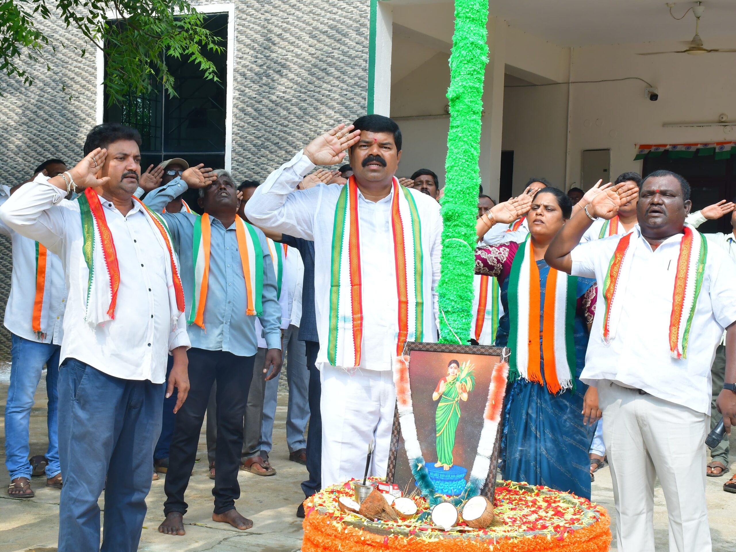 నిరంకుశత్వాన్ని తెంచుకొని అఖండ భారతావనిలో కలిసిన రోజు