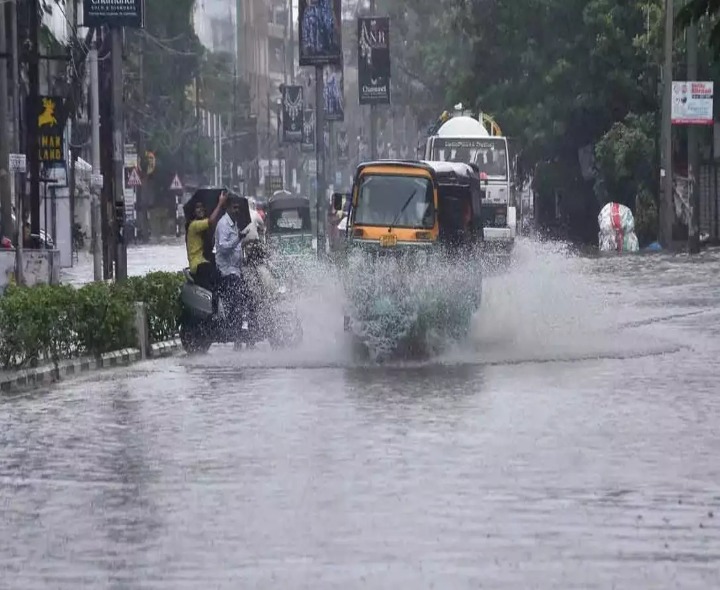 బెల్లంపల్లిలో కురుస్తున్న కుండపోత వర్షం