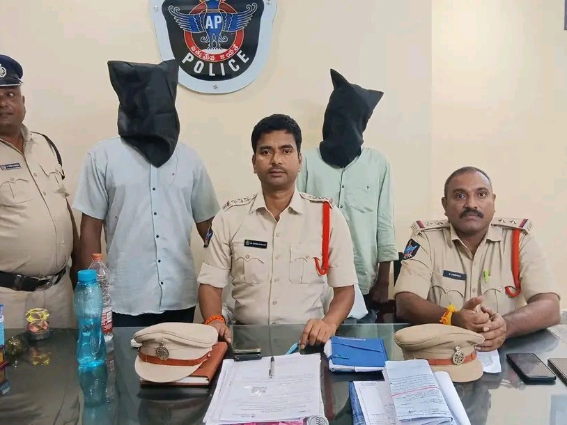 11 కేజీలు గంజాయి పట్టివేత