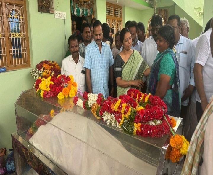 ‘టీడీపీ కార్యకర్త మృతిపై ఎమ్మెల్యే సంతాపం’