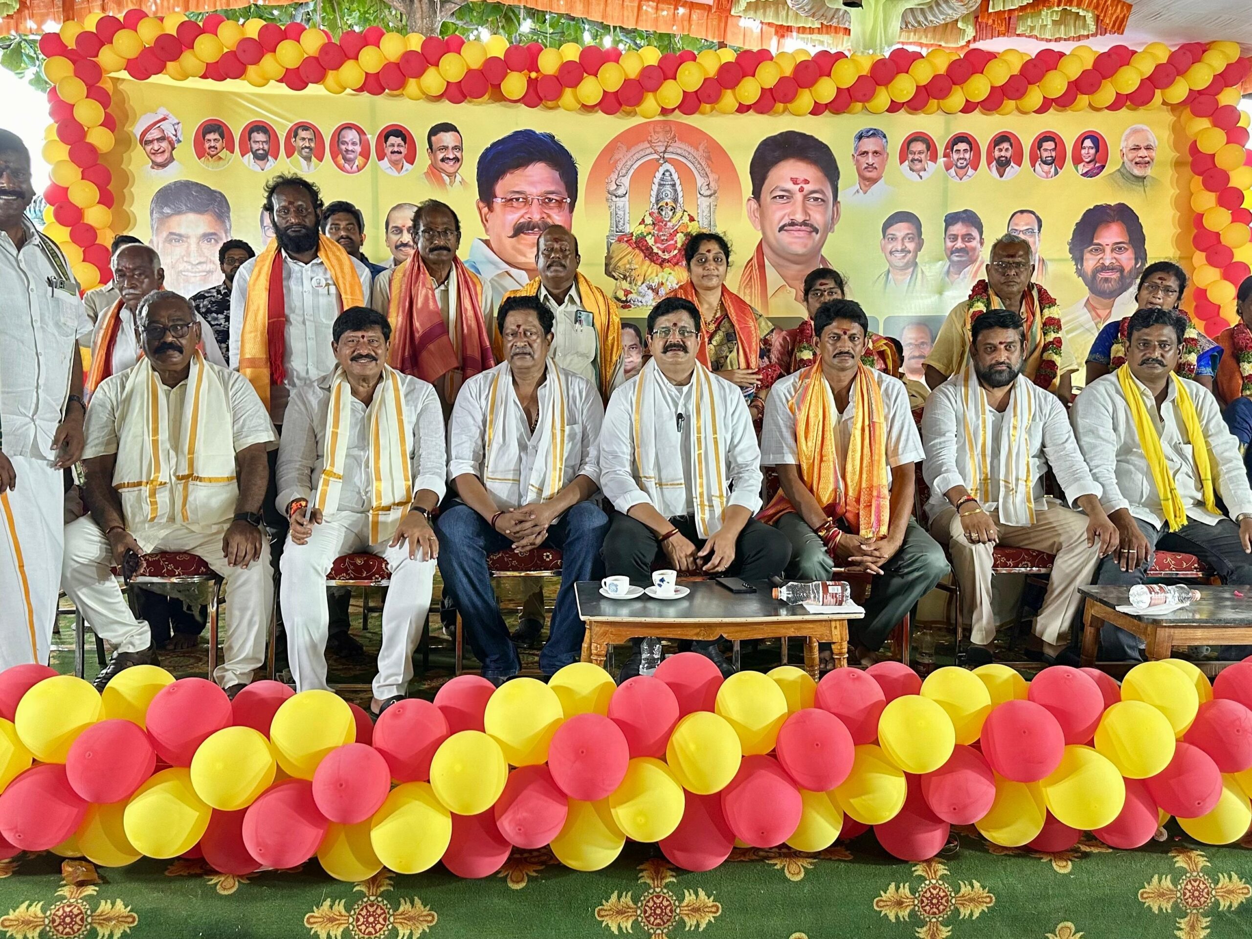 ‘సేవకులుగా దేవాలయాల అభివృద్ధికి కృషి చేయాలి’
