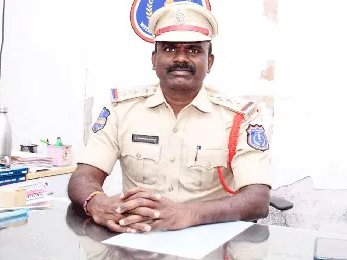మండపాల ఏర్పాటుకు దరఖాస్తు చేసుకోవాలి: సీఐ