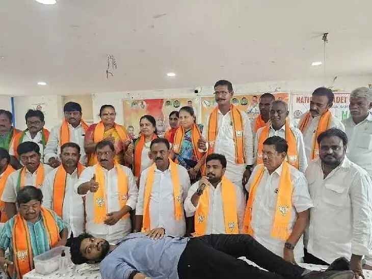 ప్రొద్దుటూరు గీతాశ్రమంలో 82 మంది రక్తదానం