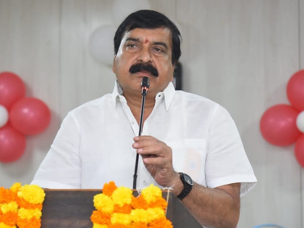 ఆ తల్లి సేవా భావం సమాజానికి స్ఫూర్తి: ఎంపీ