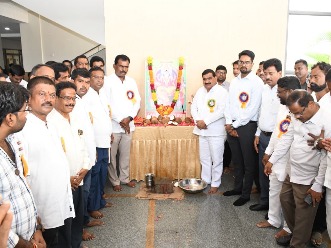 ‘బీసీ సంక్షేమ శాఖ ఆధ్వర్యంలో విశ్వకర్మ జయంతి’
