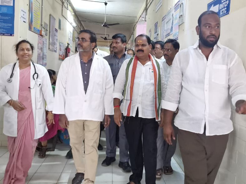 ‘వంద పడకల ఆసుపత్రిని అందుబాటులోకి తీసుకొస్తాం’