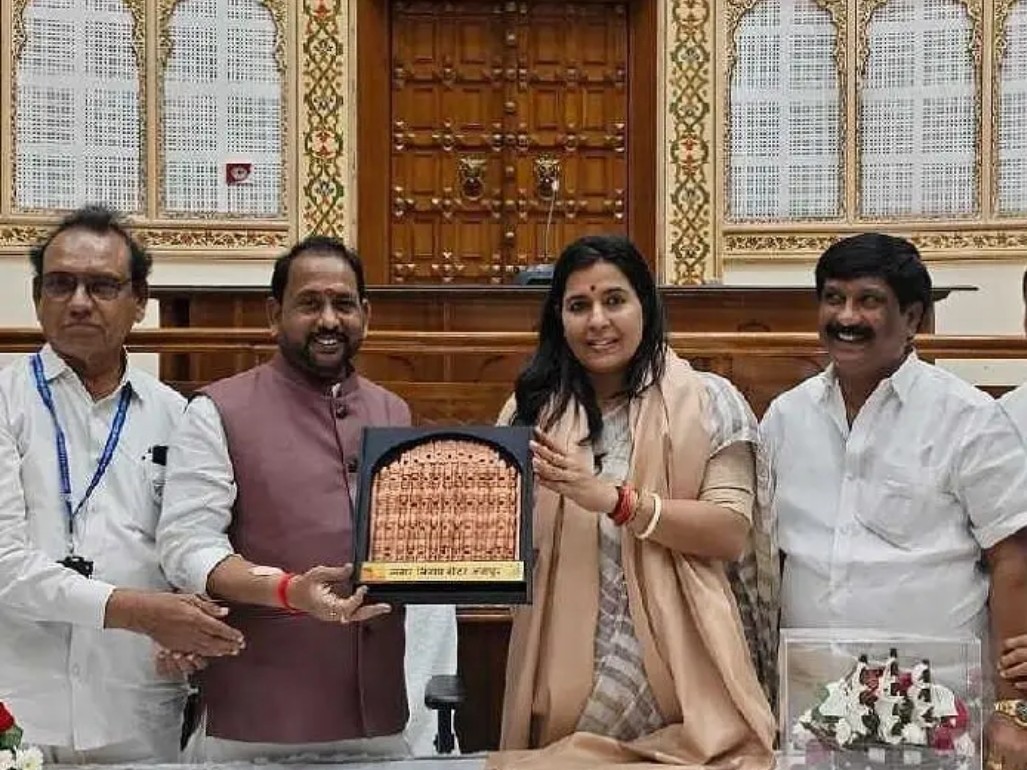 జైపూర్ మున్సిపల్ కార్పొరేషన్‌ను సందర్శించిన విశాఖ మేయర్
